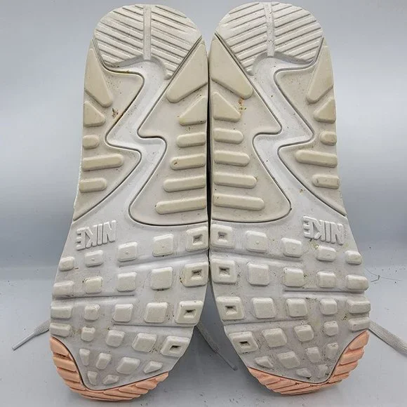 Nike Air Max 90 SE Womens Size 8.5 Shoes Summit White Light Bone CV8824-100